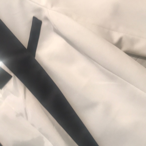 Blazer - Picture 2 of 4